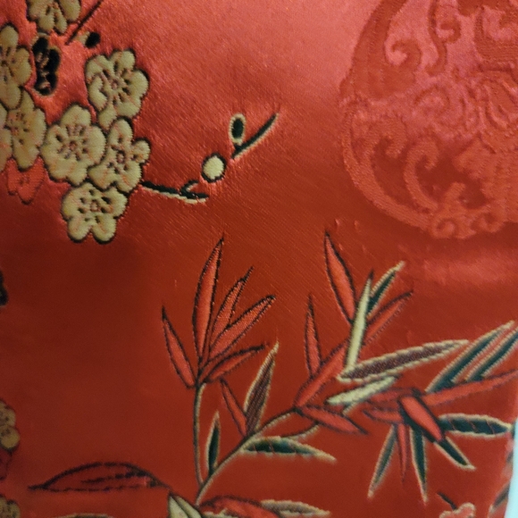 Satin like material pants set - Picture 8 of 16